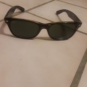 Ray band wayfarer sunglasses